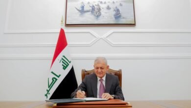 صورة رئيس الجمهورية يصادق على قانون العطلات الرسمية لجمهورية العراق